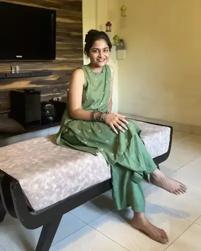 Colonelganj Call Girls